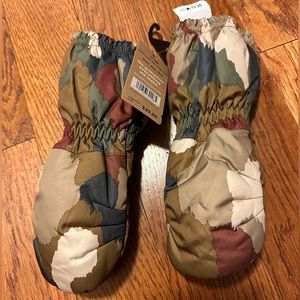 Patagonia camo snow mittens